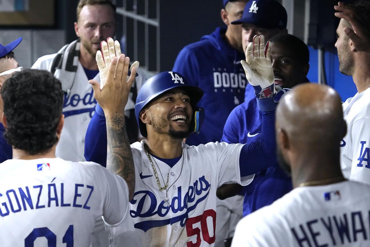 Mookie Betts Felt 'Super Weird' In Dodgers Uniform; Here's How His Mom  Helped 