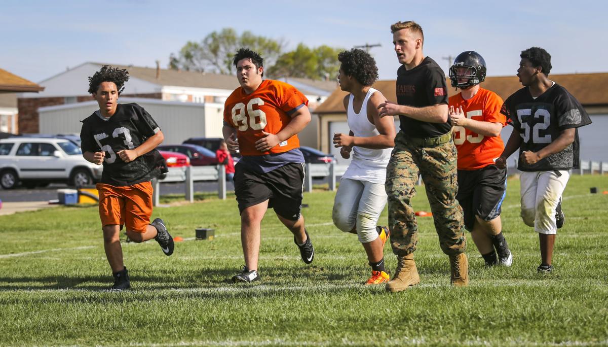 080717-FOOTBALL-PRACTICE-004