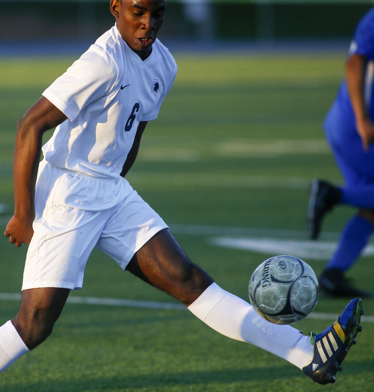 041717-PV-CENTRAL-SOCCER-019