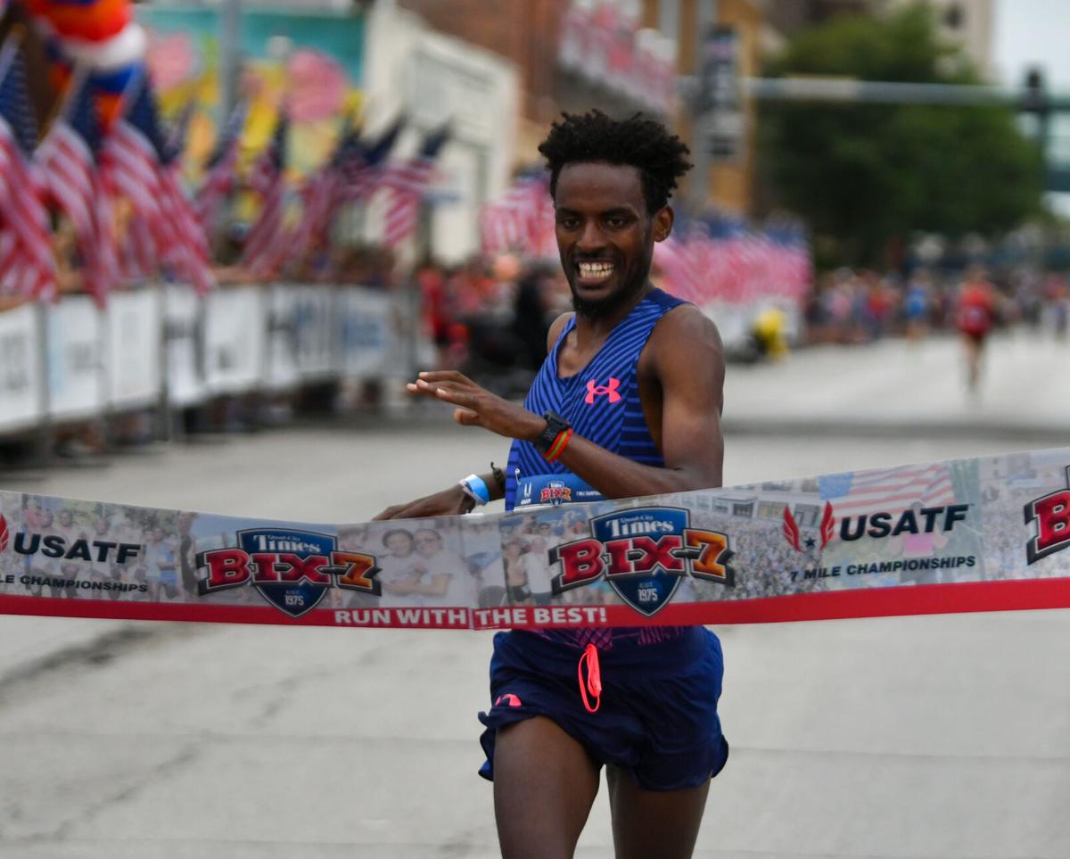 PHOTOS Scenes from the finish line of the QuadCity Times Bix 7