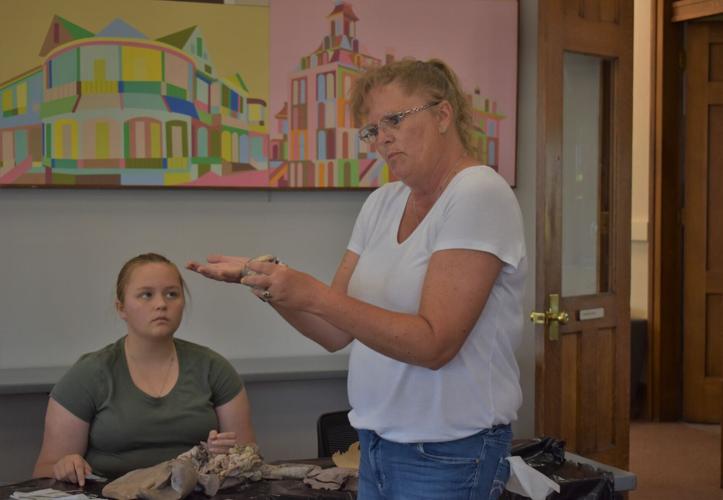 Andrea Martinez leads free dissection science workshop at the Rock Island Library