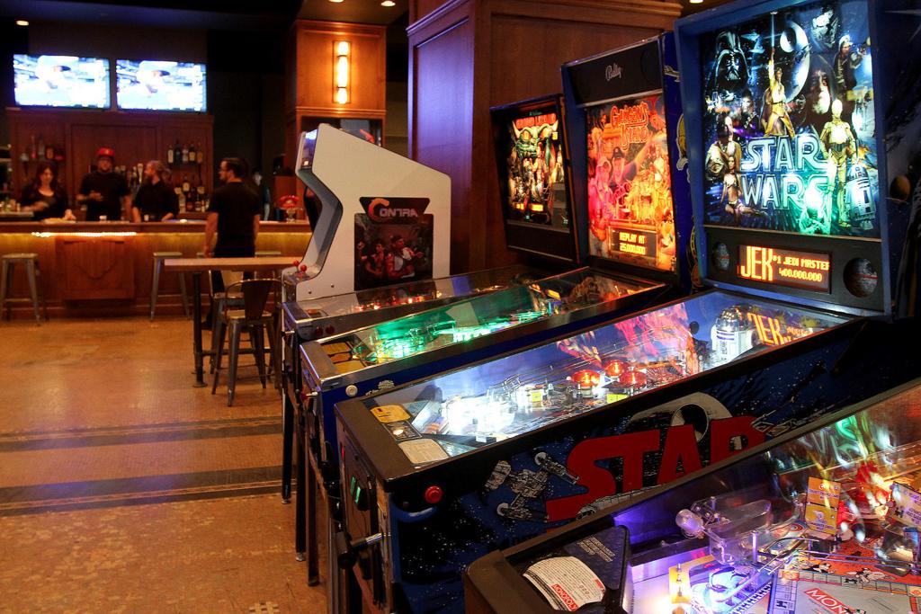 Old-school video gamers share their passion at Analog Arcade Bar