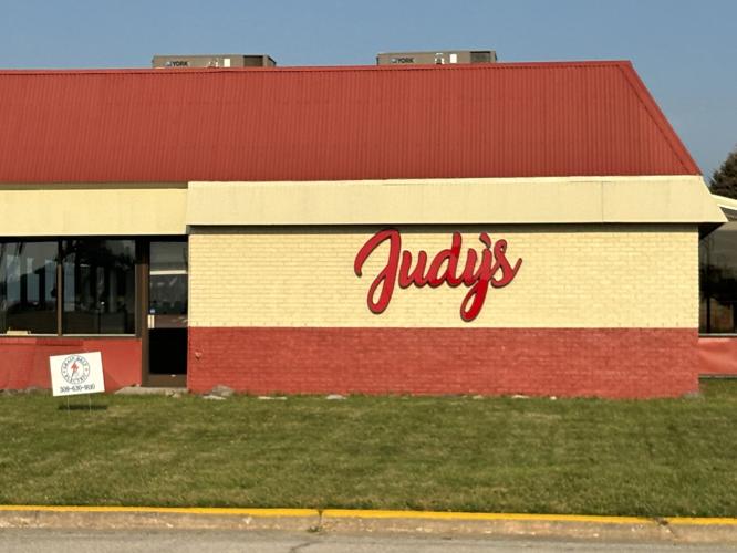 Judy's Family Cafe Aledo 2.jpg (copy)