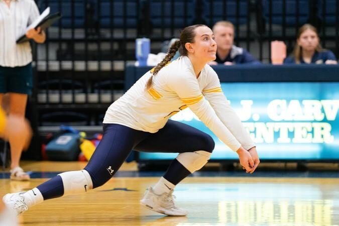 Vikings drop Saturday match to Lady Blues