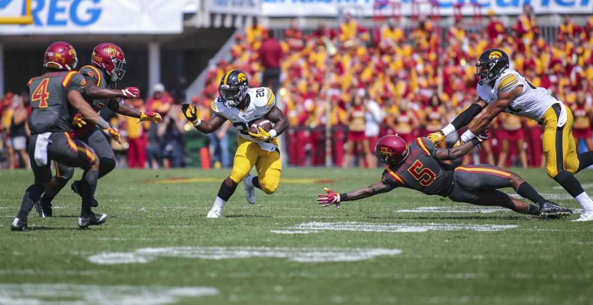 090917-HAWKEYE-FOOTBALL-047