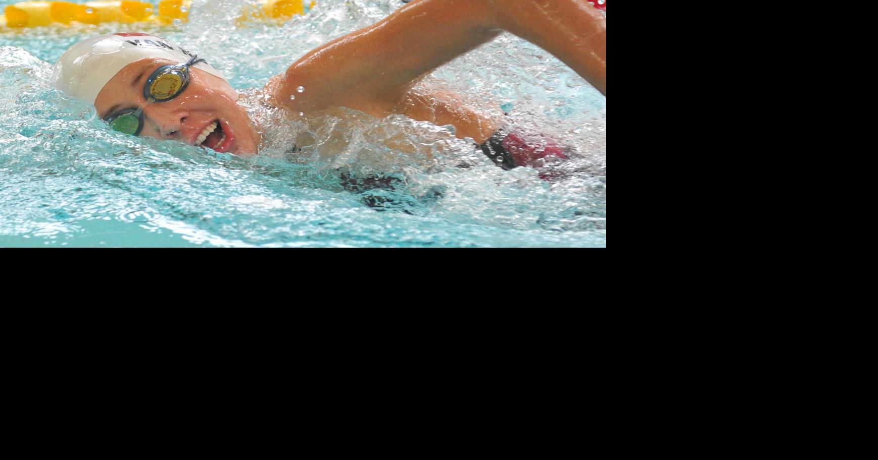 Maroons pick up another dominating swimming win