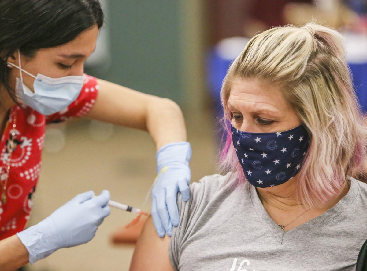 Where can I get the COVID-19 vaccination in the Quad-Cities?