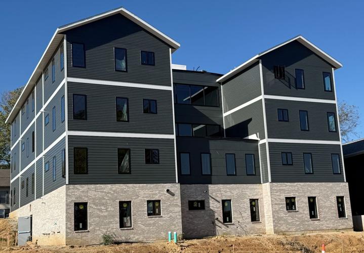 Ries Harbor Apartments.jpg (copy)