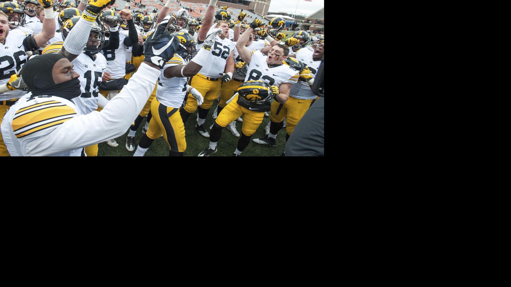 rjkdesigninc 8 Man Football Iowa
