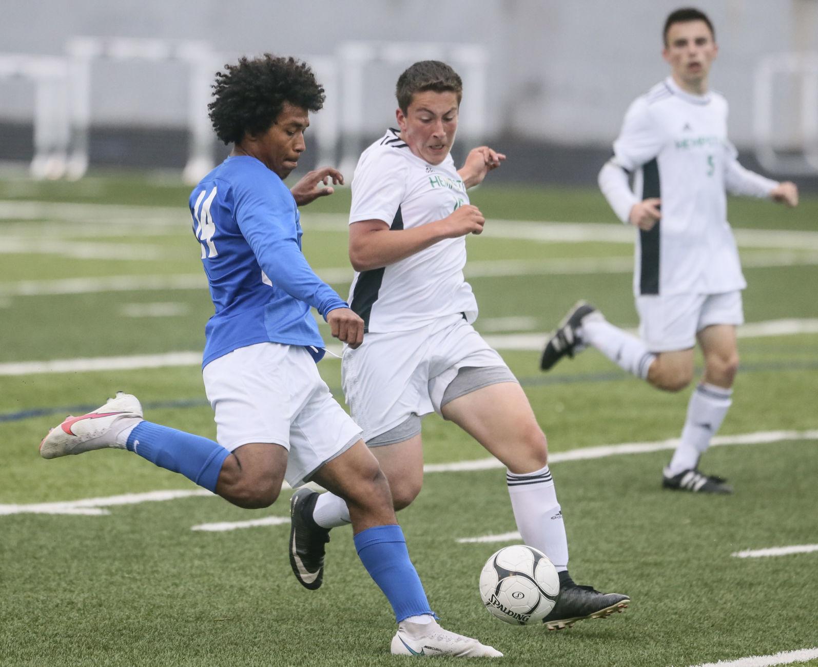 Photos Dubuque Hempstead at Davenport Central boys soccer