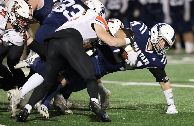 Football playoffs WDM Valley again handles Pleasant Valley
