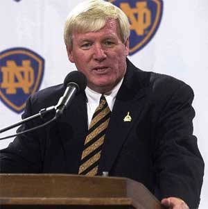 O'Leary resigns as Notre Dame coach