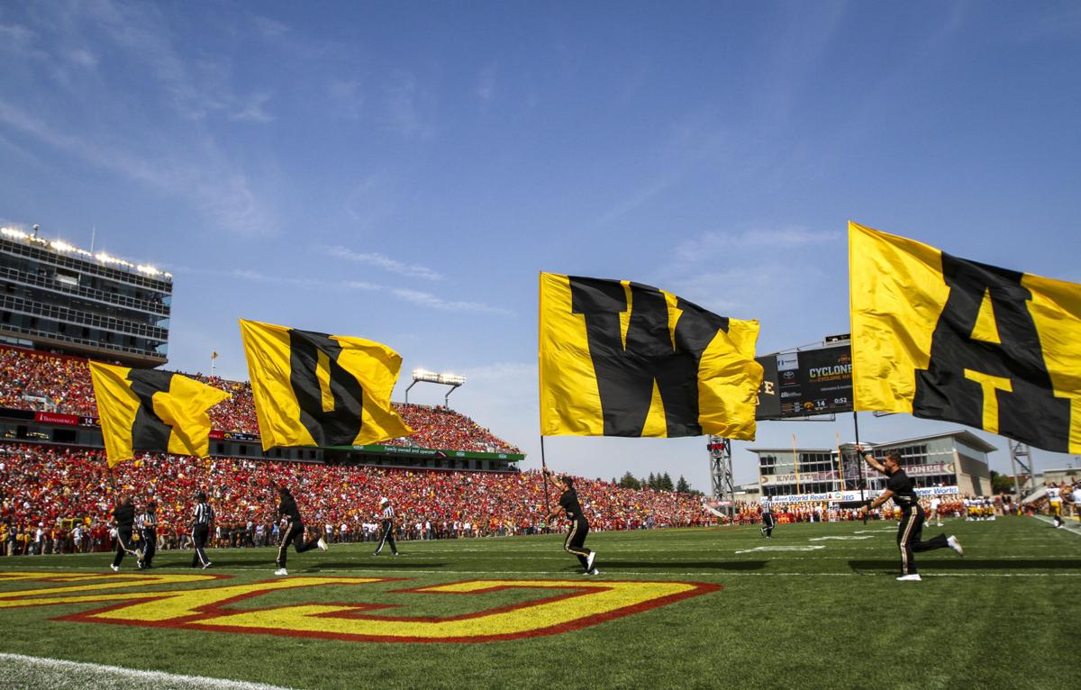 090917-HAWKEYE-FOOTBALL-027
