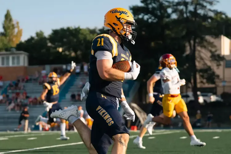 Augustana football falls just short in comeback bid at UW-Stout