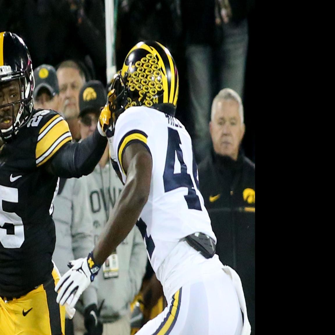Hawkeye Linemen Wadley Earn Big Ten Honors Iowa Hawkeyes