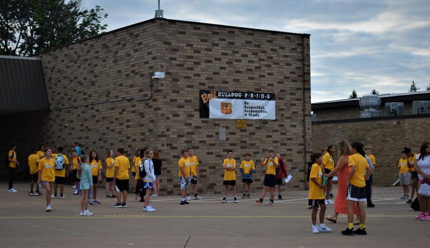 Bettendorf Middle School launches transition mentoring program for 6th