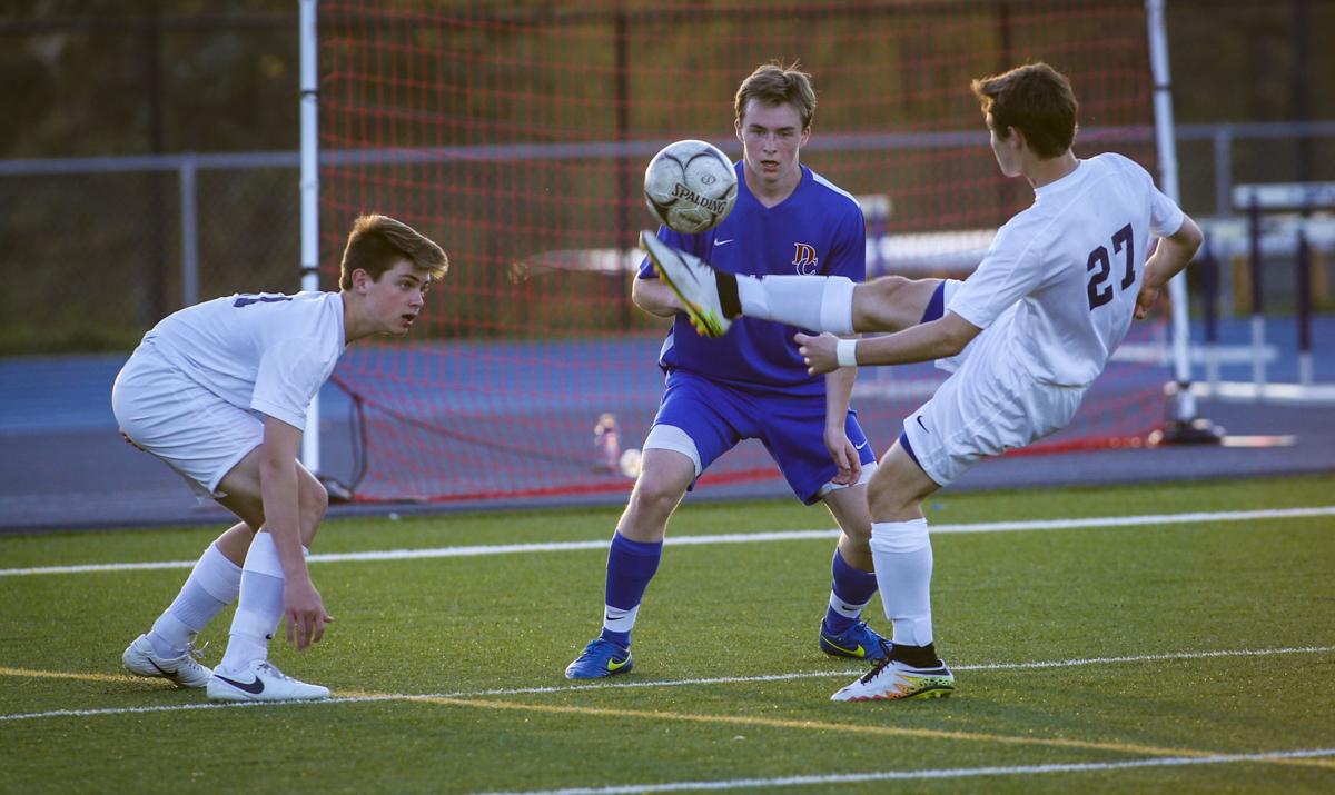 041717-PV-CENTRAL-SOCCER-018