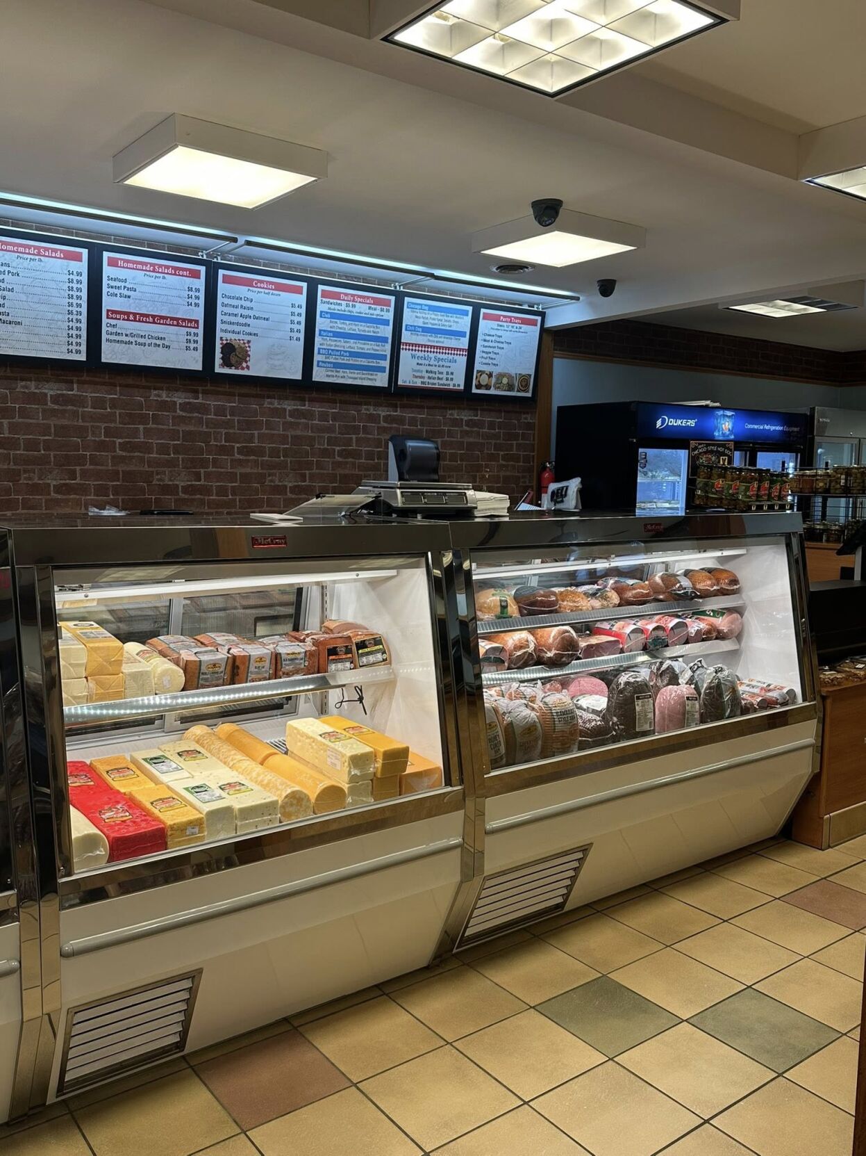 Gary's Deli 3.jpg