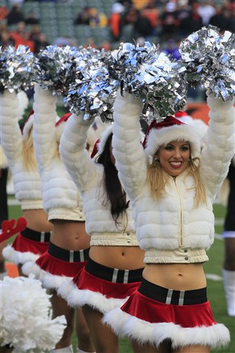 NFL cheerleaders: Xmas edition