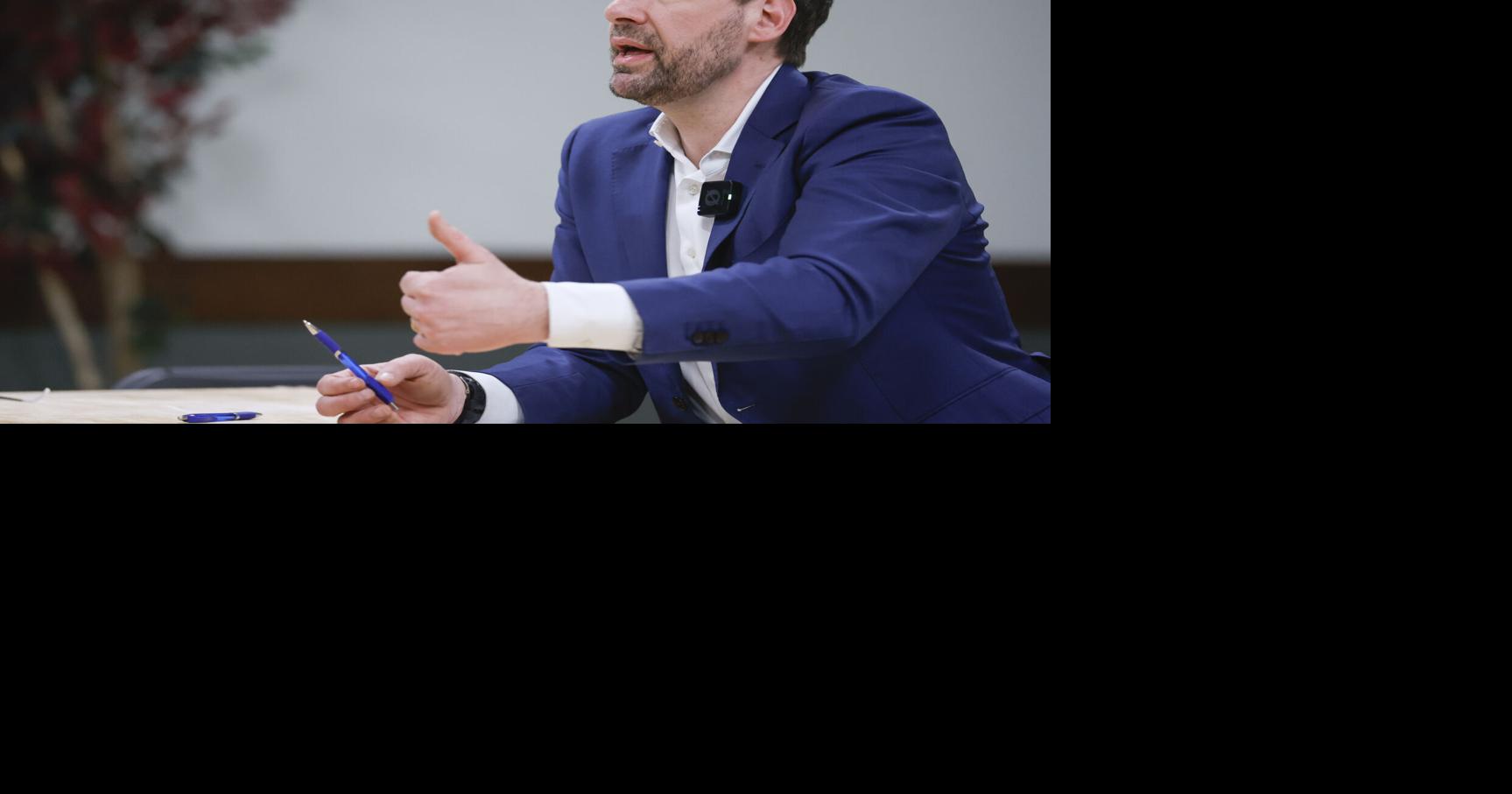 Dem Senators Back Turek in Iowa Race