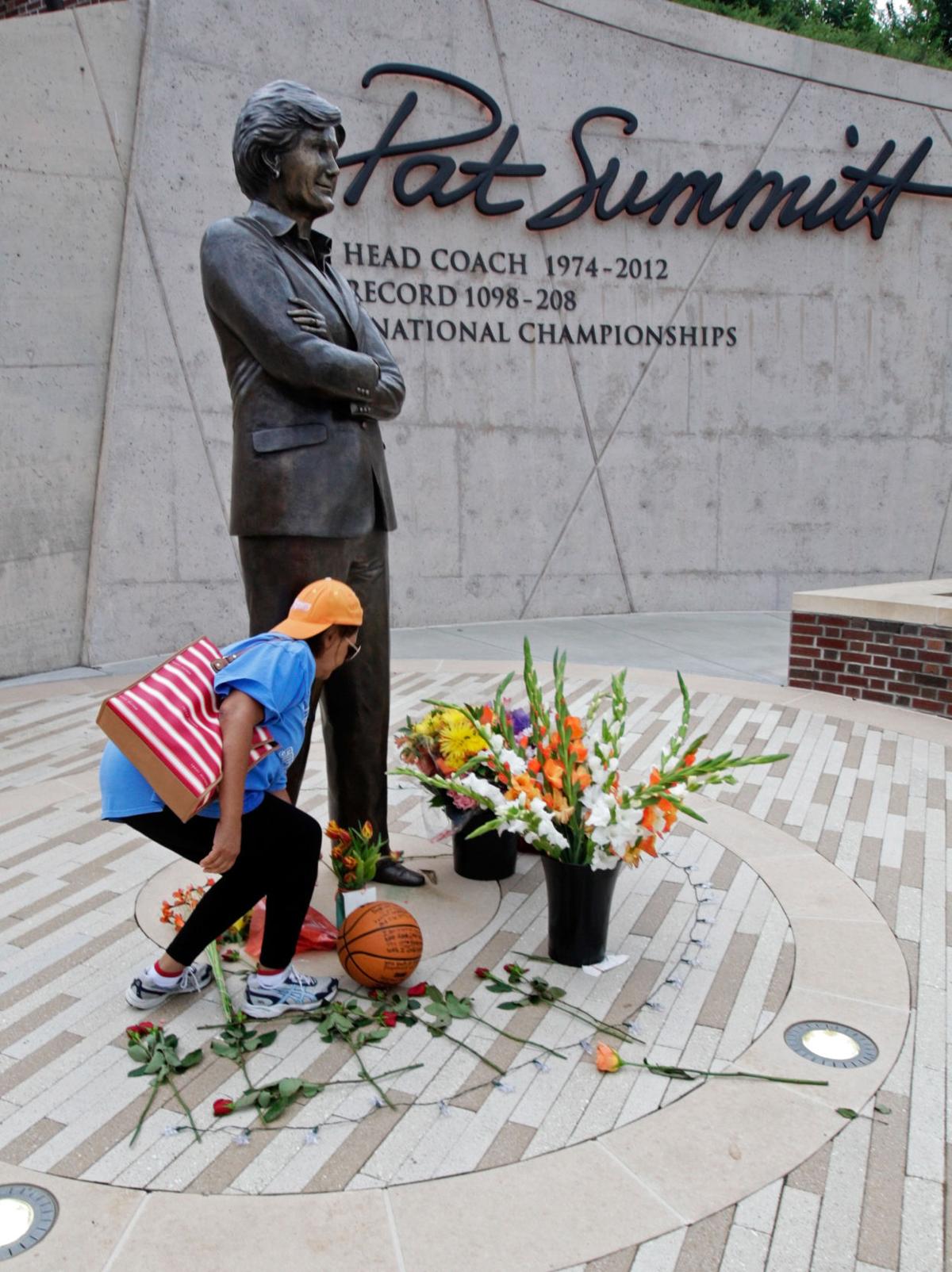 Obit Pat Summitt Basketball