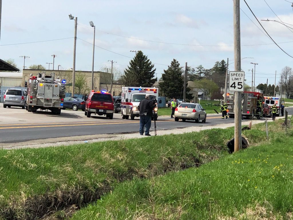 2 transported to hospital after crash on Hickory Grove Road Local