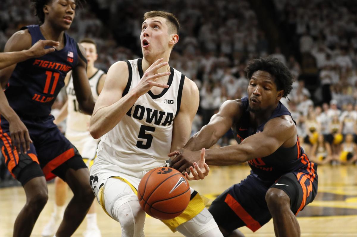 Hawkeyes Finish Off Illini In Intense Battle College Sports