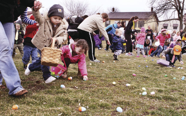 Egg Scramble draws 200 kids in Lindsay Park