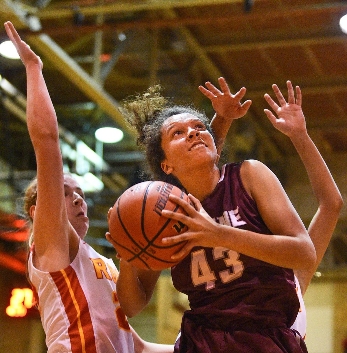 Moline Snaps Rock Island S 40 Game Western Big Six Win Streak