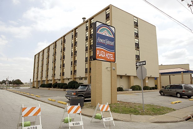 Downtown Davenport hotel closed indefinitely