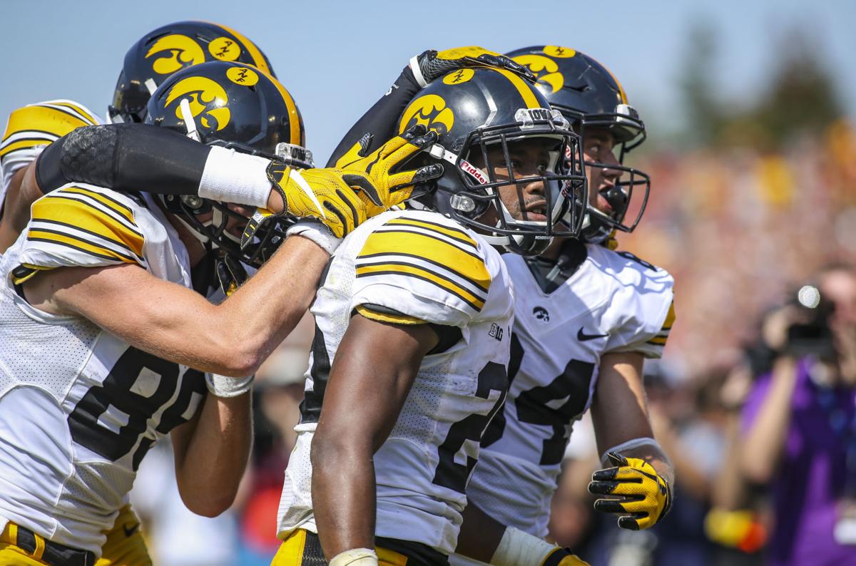 090917-HAWKEYE-FOOTBALL-017