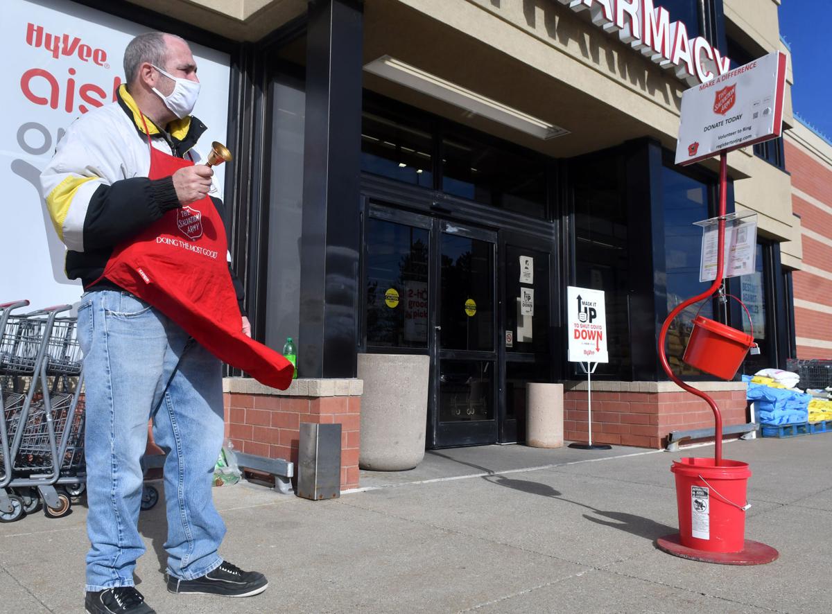 111320-qc-nws-redkettle-040