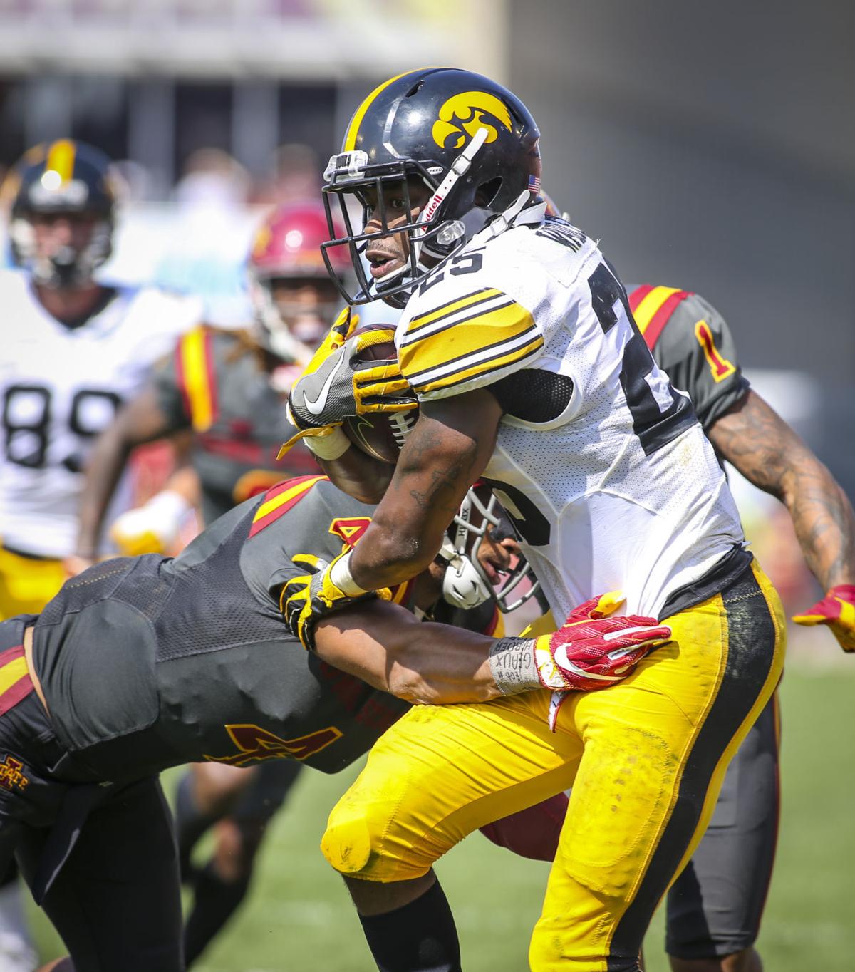 090917-HAWKEYE-FOOTBALL-014