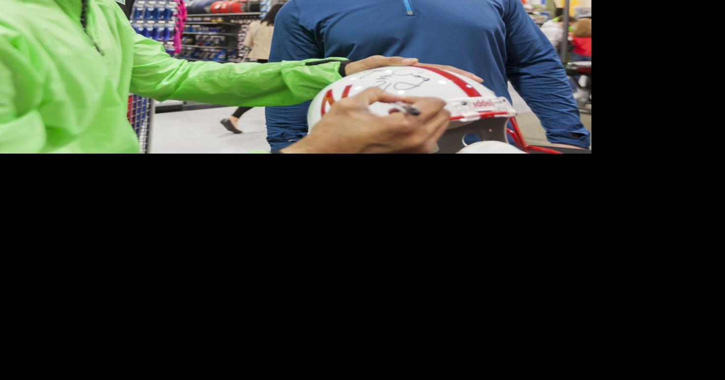 Two decades after leaving NFL, Craig is still running