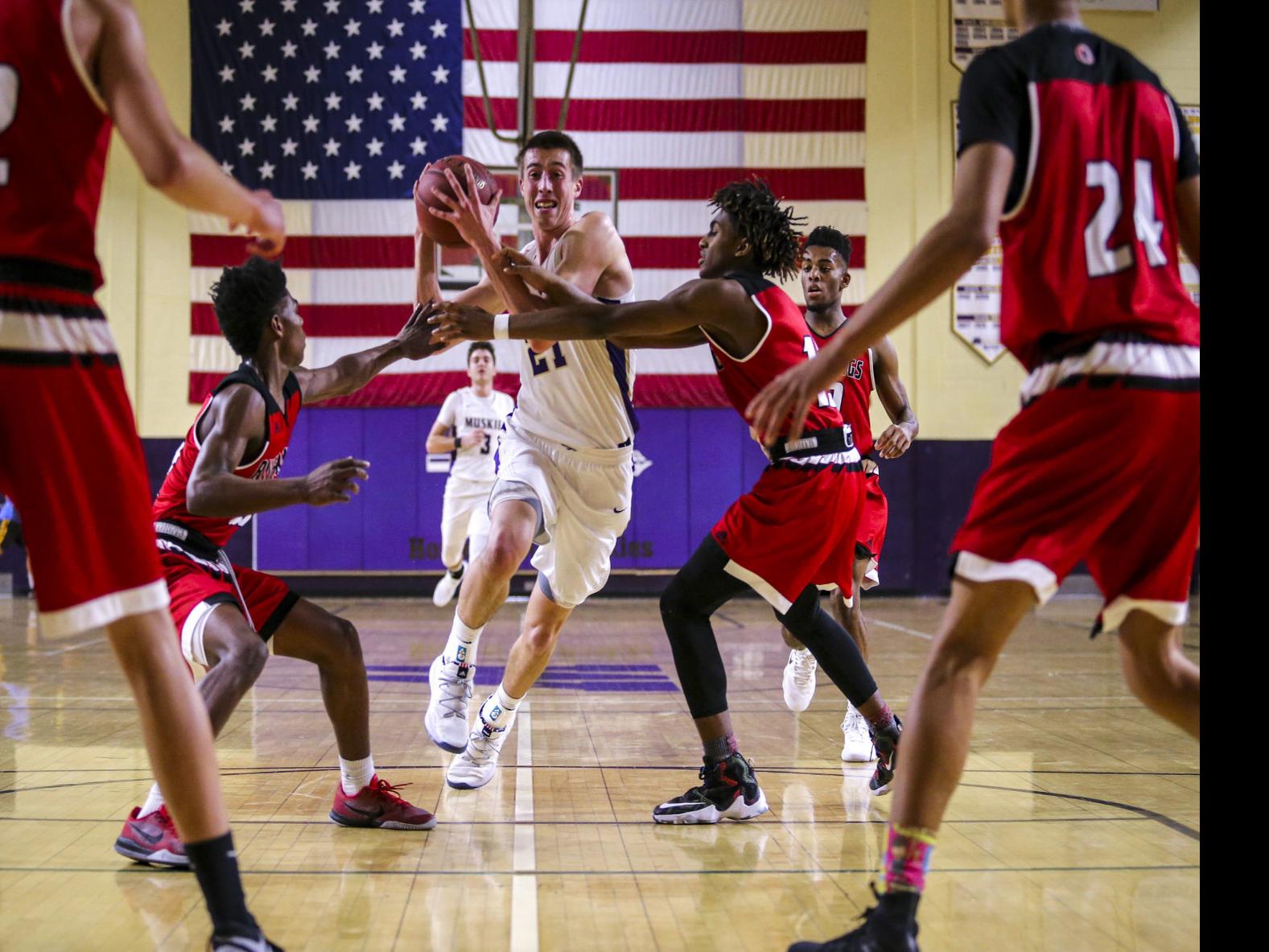 Muskies Wieskamp Is 2018 Iowa Mr Basketball High School Boys Basketball Qcvarsity Com Qctimes Com