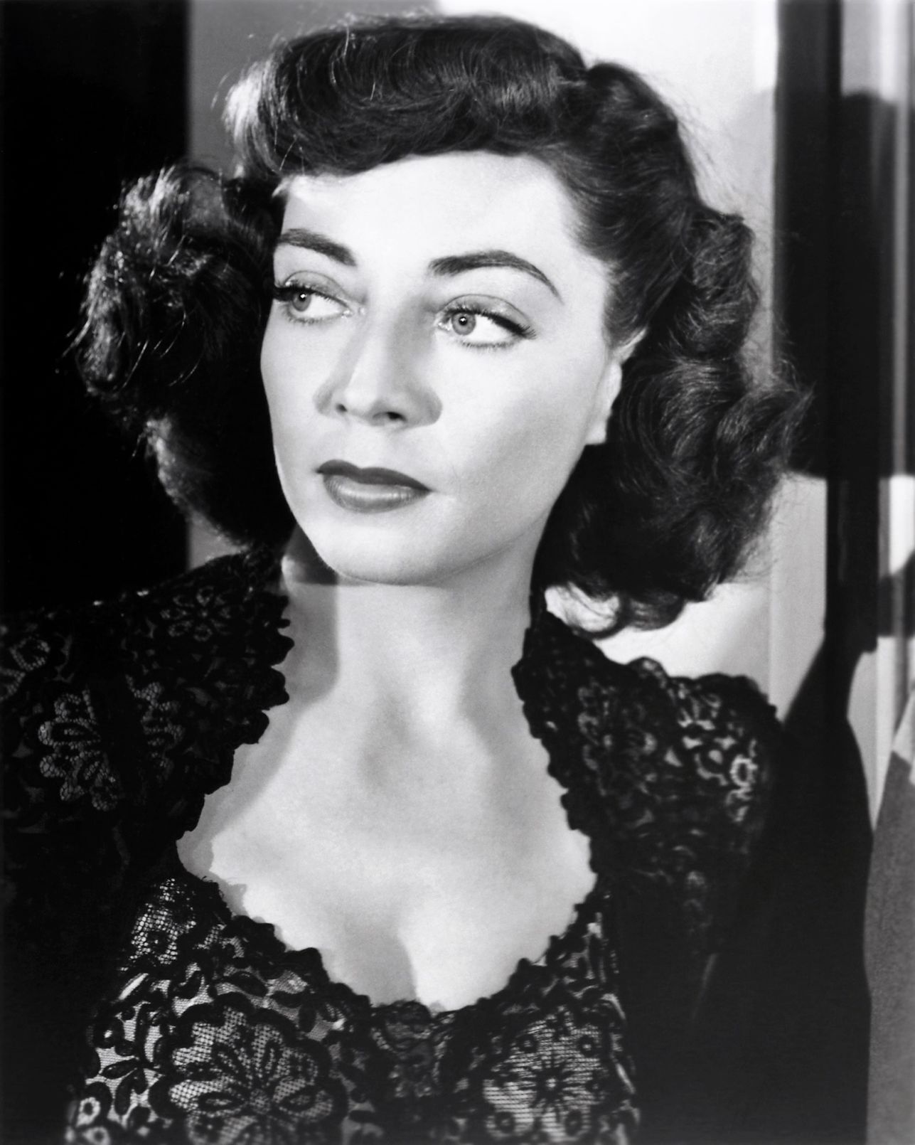 Marie Windsor Lethal Lady LW Edit