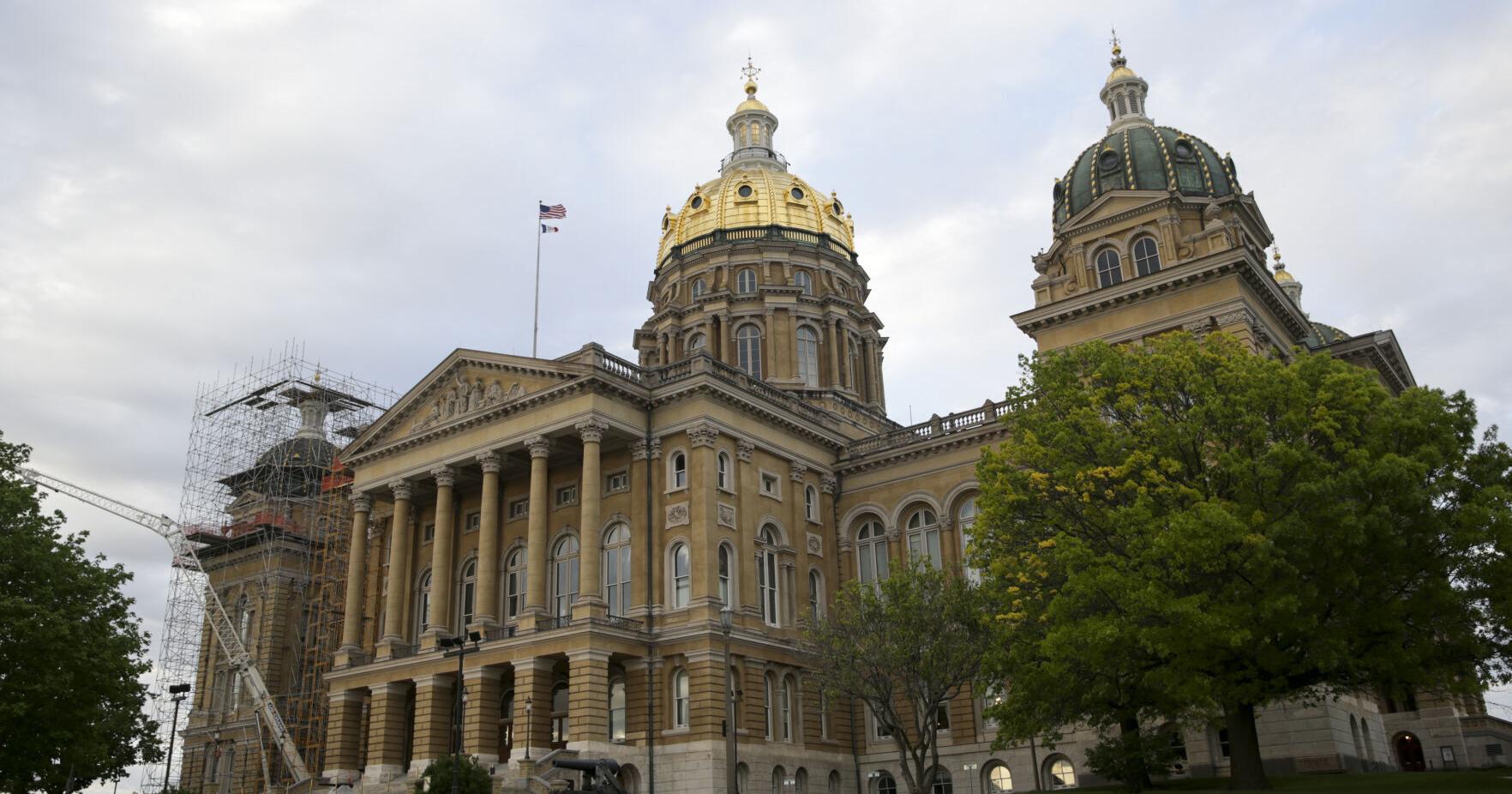 Iowa lawmakers move rules for bars with THC drinks - Vimarsana News