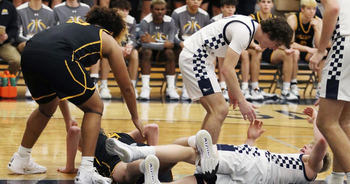Photos: Bettendorf at Pleasant Valley boys basketball Photos: Bettendorf at Pleasant Valley boys basketball