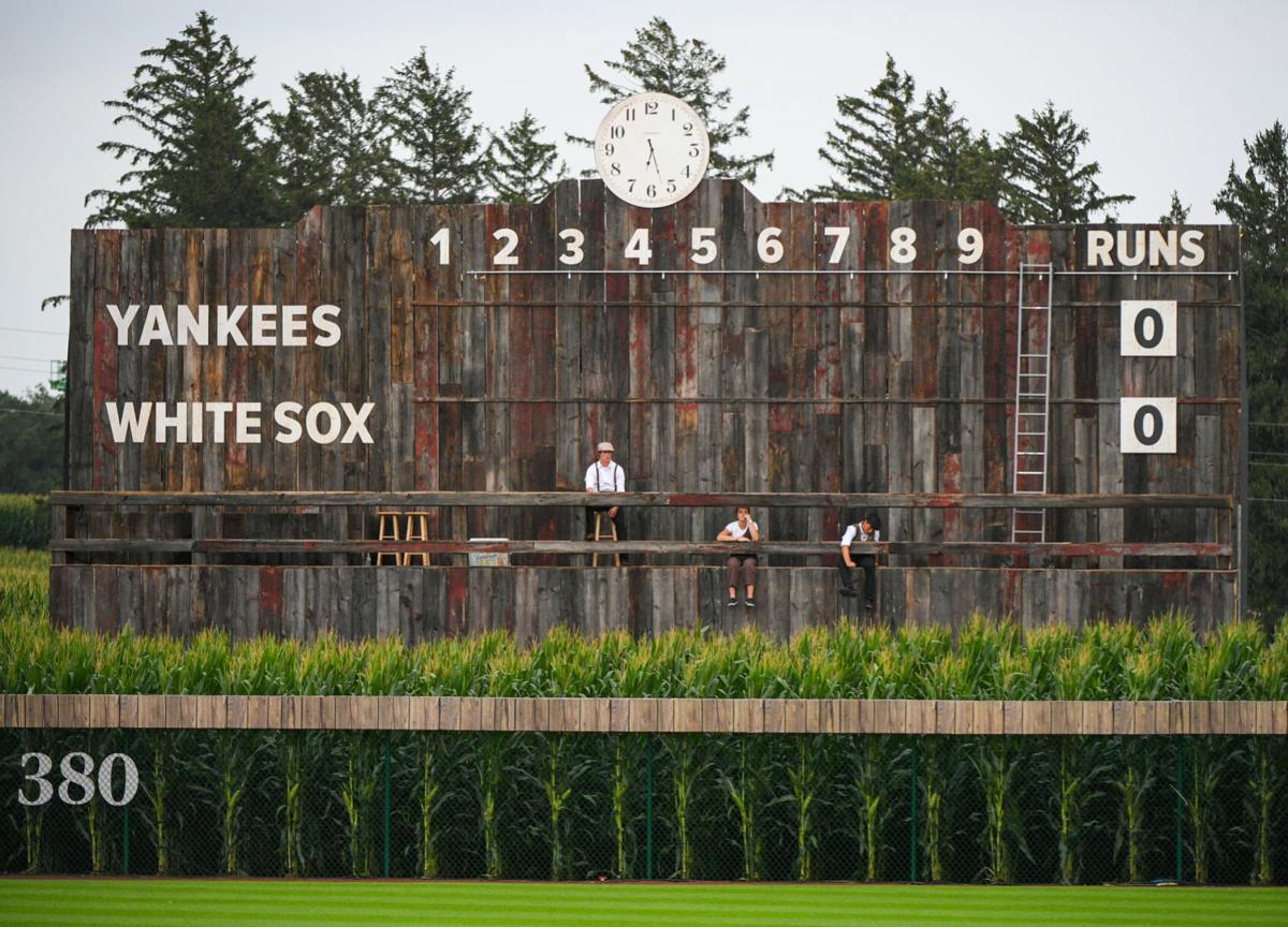 White Sox, Yankees go deep into corn; Field of Dreams game ends
