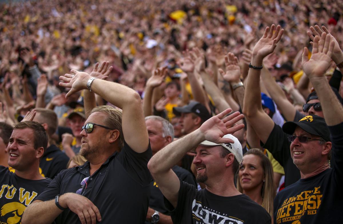 Hawkeye 10 10 Kinnick Wave in song, and Kirk salutes high school coaches