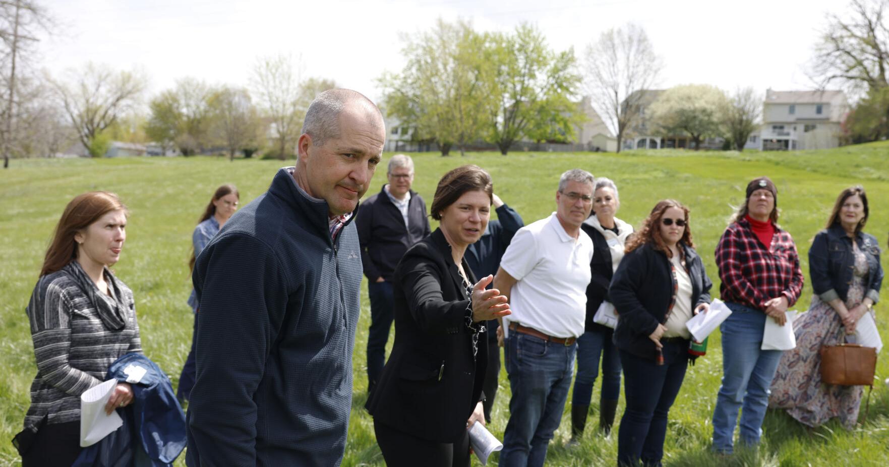 Iowa Ag Secretary announces Davenport water quality grant - Vimarsana News
