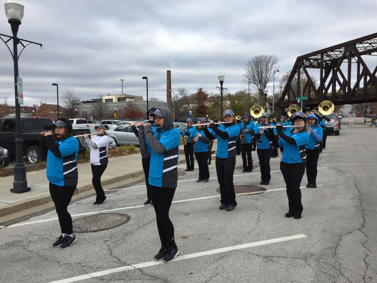 Hardy folks line streets, cheer parade Local News