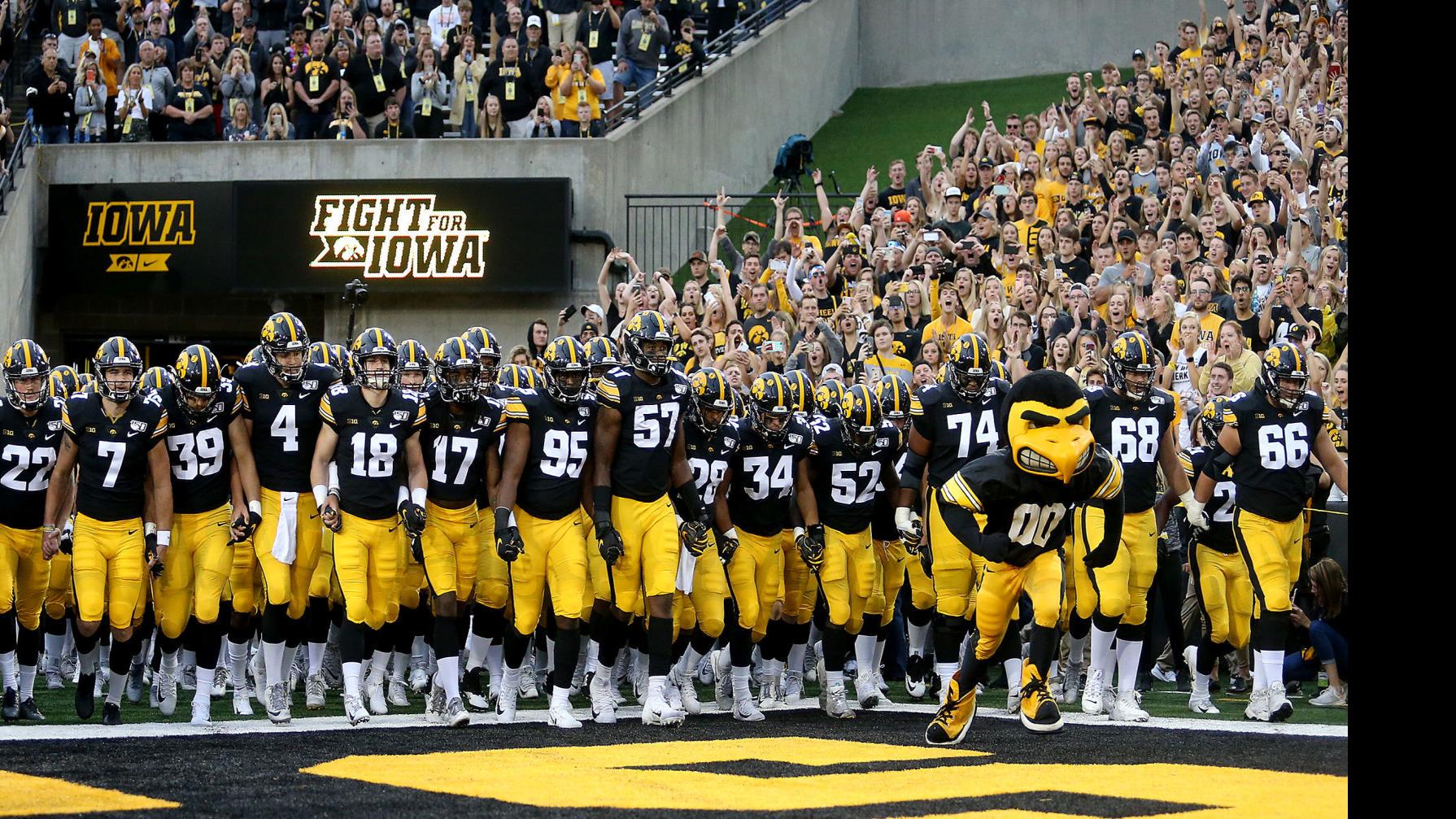 As The Swarm Turns 40 Iowa Adds A New Twist Hawkmaina Qctimes Com