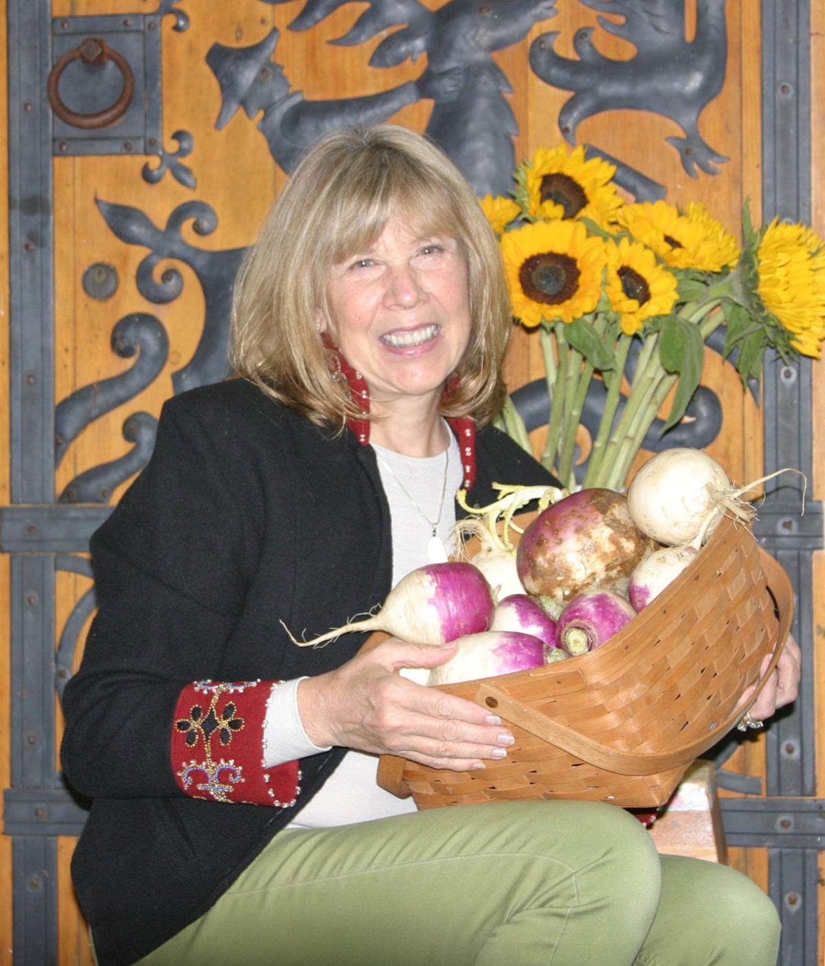 Children's author Jan Brett hopping bus to come to Davenport Fun and