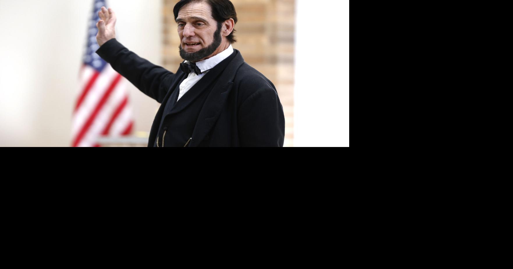 Abe Lincoln visits the Rock Island Library Watts-Midtown