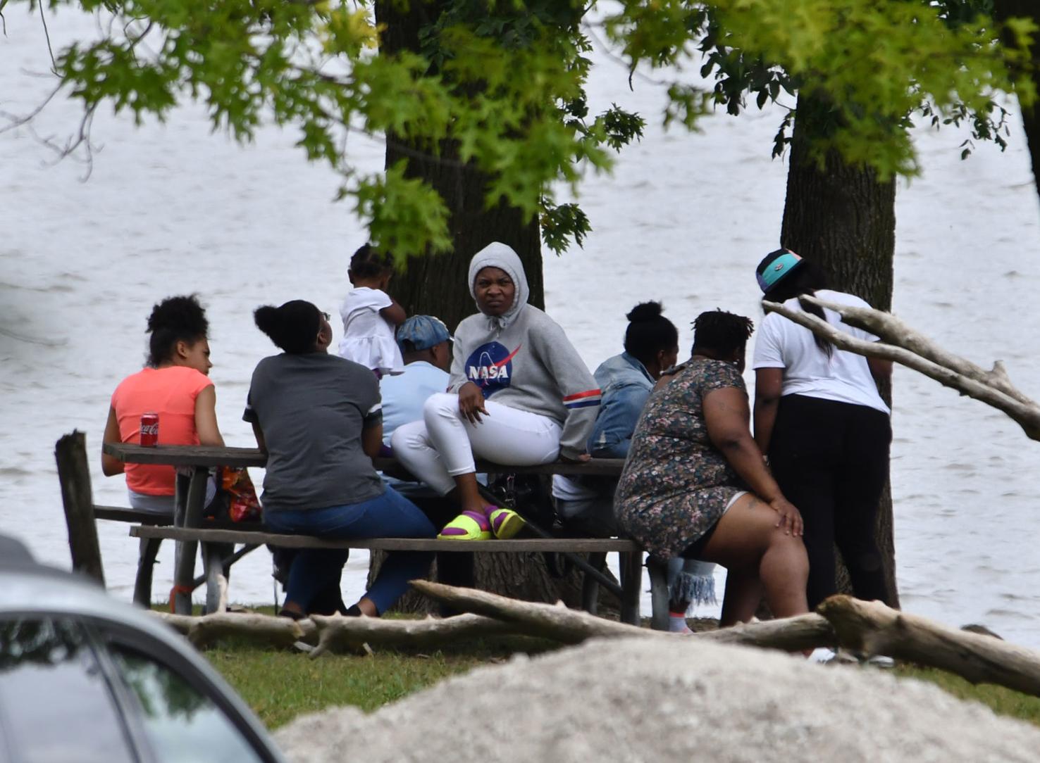 Crews find body of man who fell into the Mississippi River near Lock