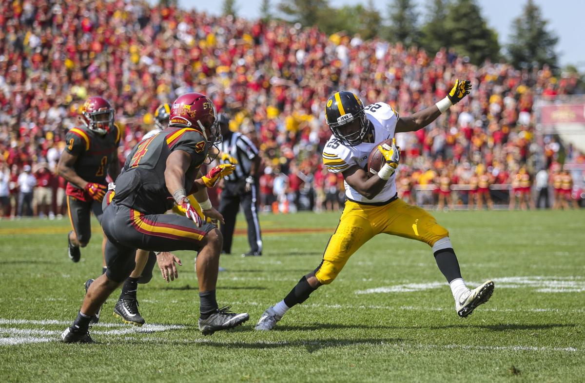 090917-HAWKEYE-FOOTBALL-024