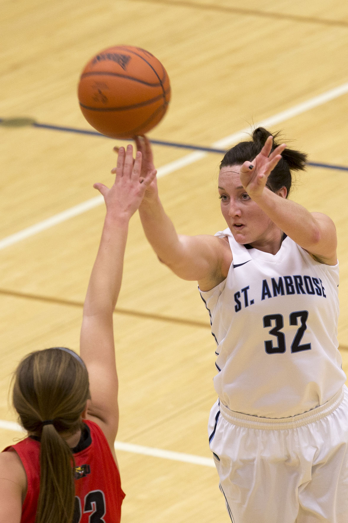 Queen Bees' Greiner, Griffin want an extended NAIA tourney stay