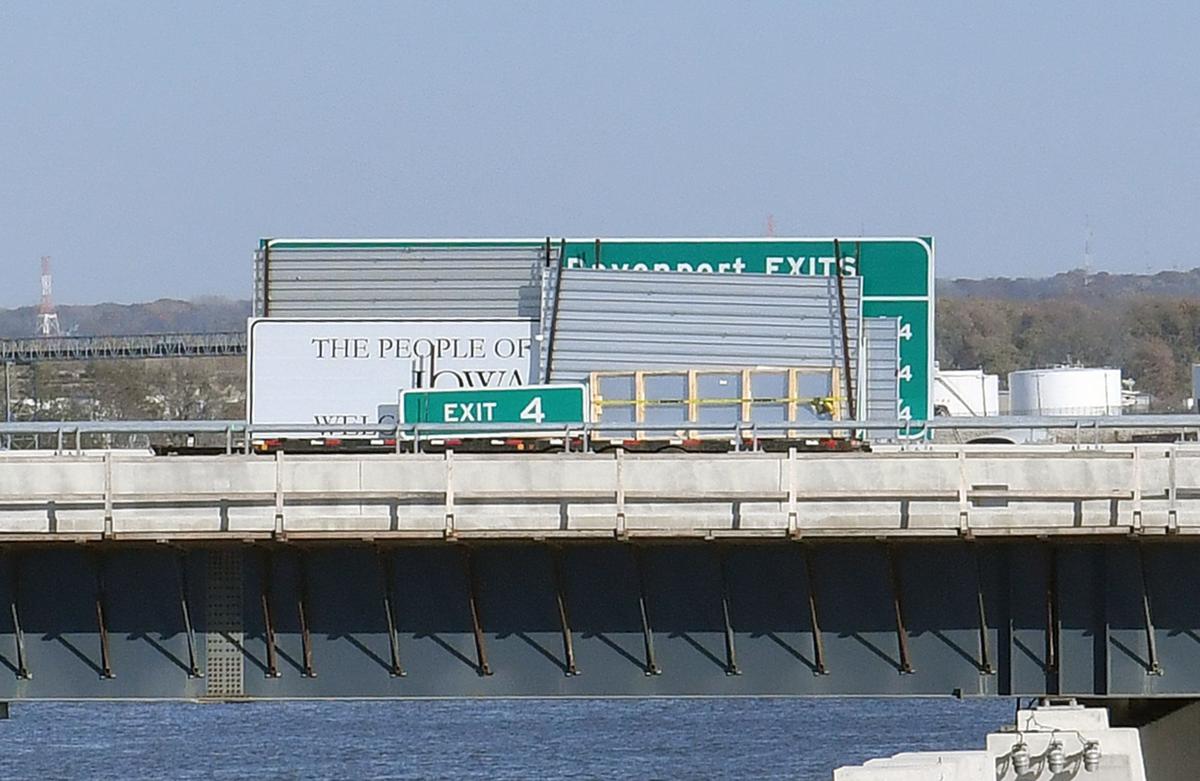 110520-qc-nws-bridge-132