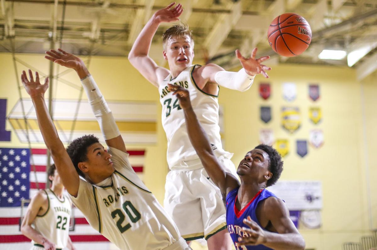 Morgan Iowa City West Race Past Central High School Boys